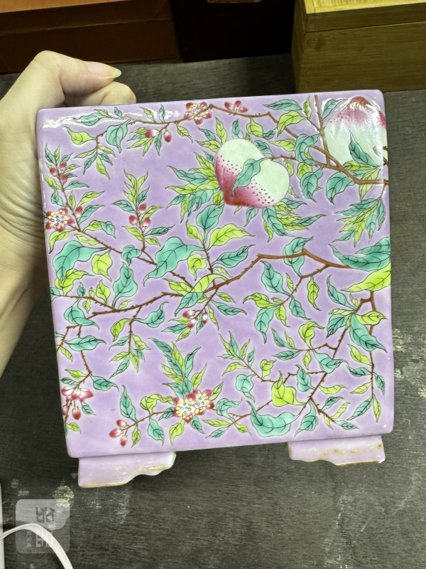 清 粉彩花鸟四方花盆一对 - 图5
